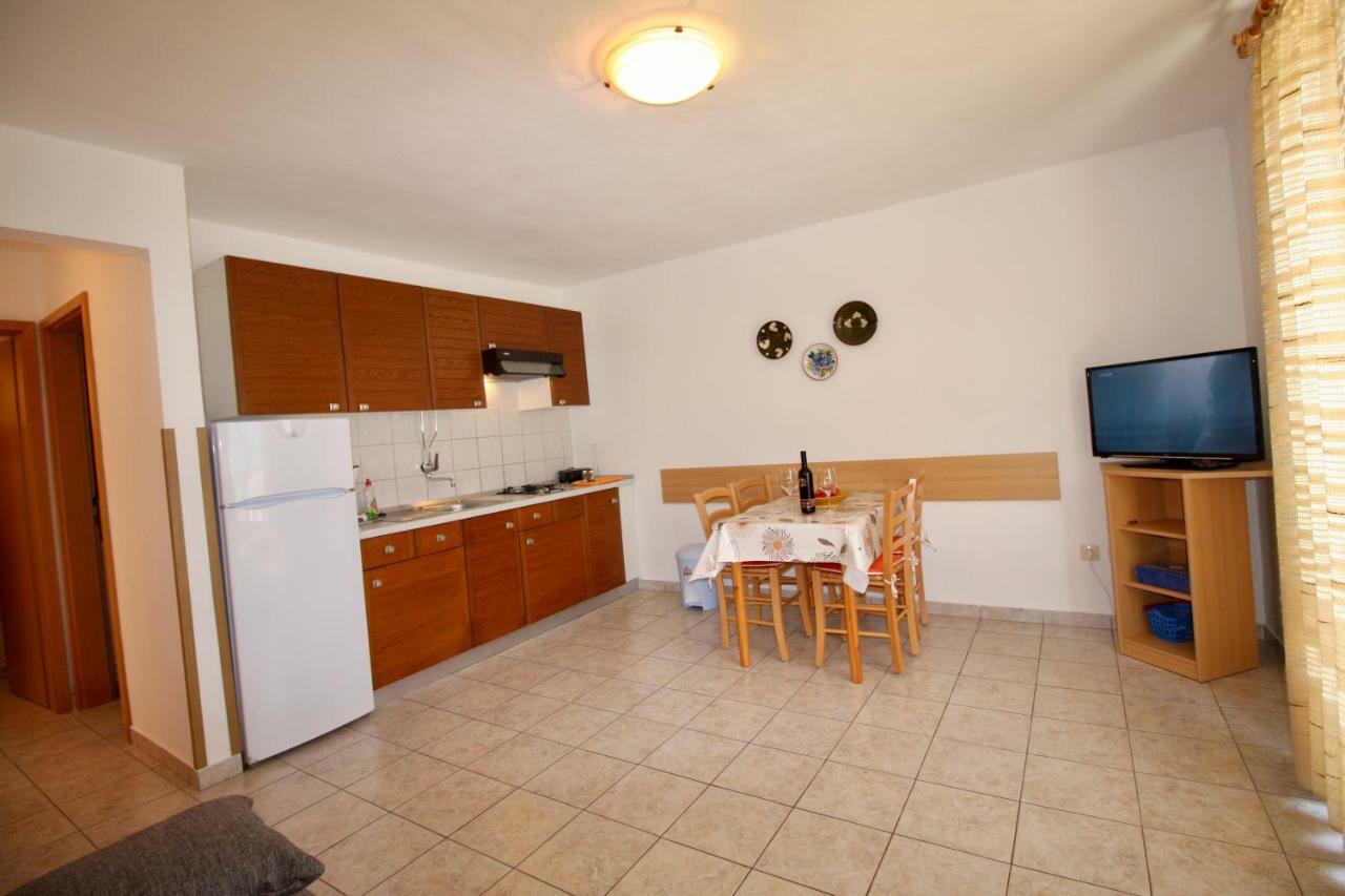 Charming Apartments Vesna Ravni Labin  Exterior photo
